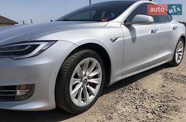 Лифтбек Tesla Model S 2018 в 