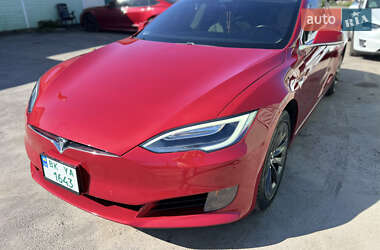 Ліфтбек Tesla Model S 2017 в 