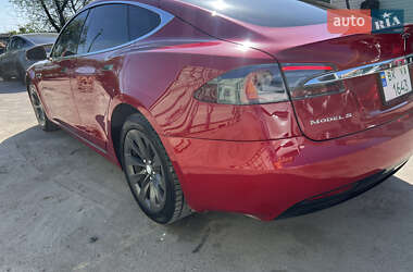 Ліфтбек Tesla Model S 2017 в 