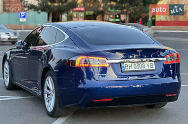 Лифтбек Tesla Model S 2016 в 
