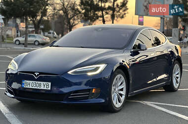 Лифтбек Tesla Model S 2016 в 