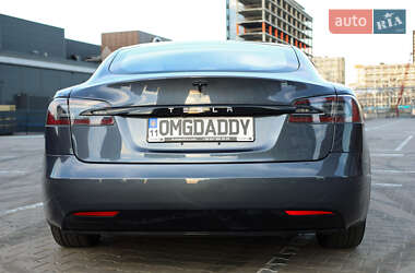 Ліфтбек Tesla Model S 2019 в 