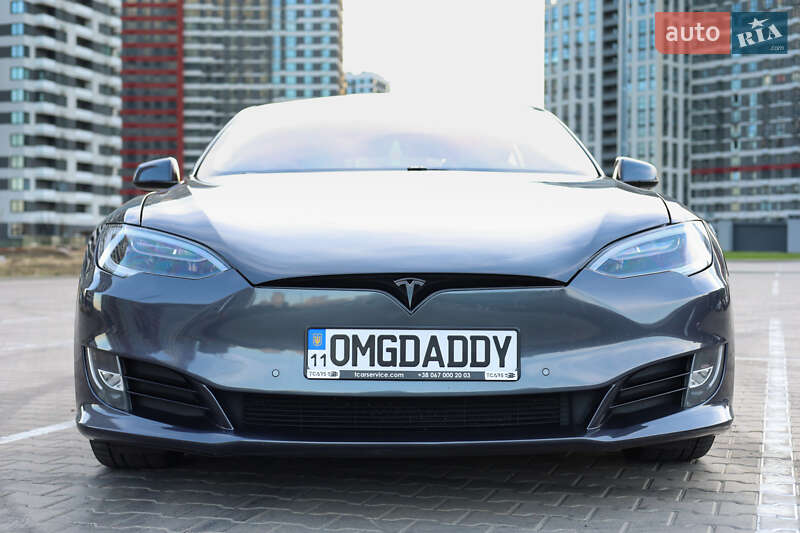 Лифтбек Tesla Model S 2019 в Киеве