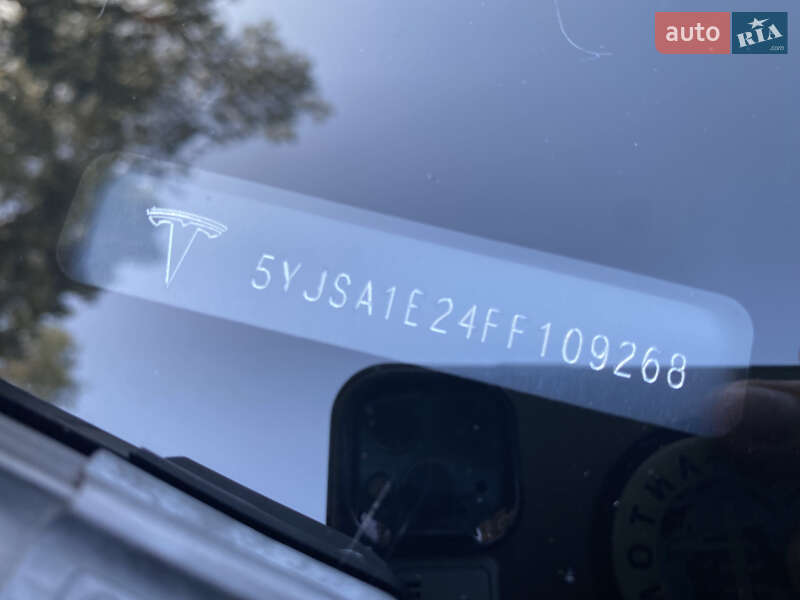 Ліфтбек Tesla Model S 2015 в Бучі