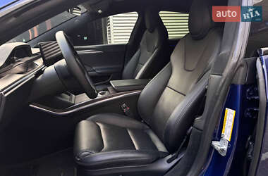 Лифтбек Tesla Model S 2021 в 