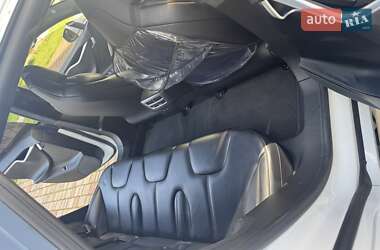 Лифтбек Tesla Model S 2017 в 