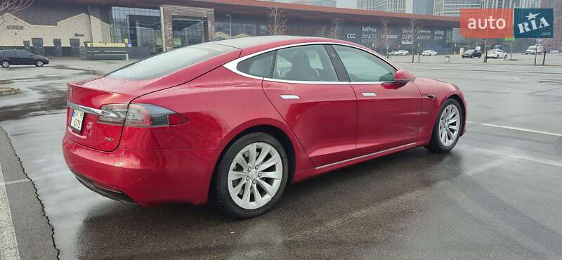 Лифтбек Tesla Model S 2017 в Киеве фото 31 Лифтбек Tesla Model S 2017 в Киеве