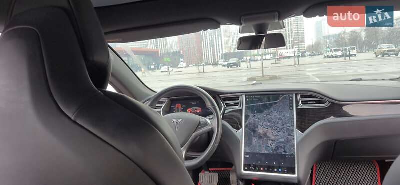 Лифтбек Tesla Model S 2017 в Киеве фото 23 Лифтбек Tesla Model S 2017 в Киеве
