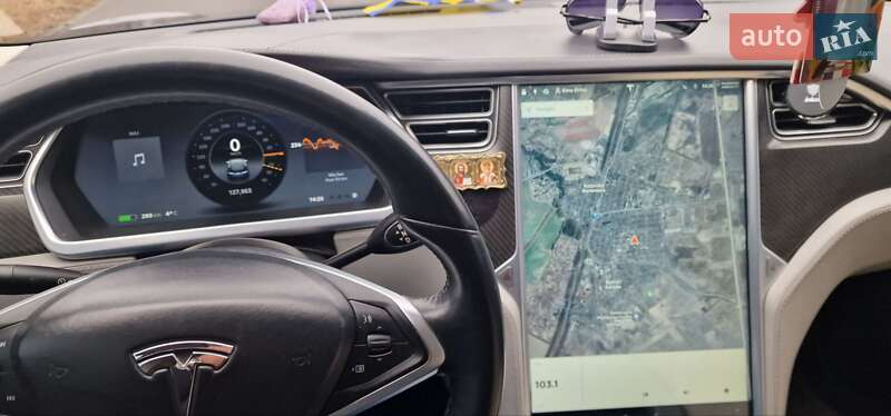 Лифтбек Tesla Model S 2014 в Киеве