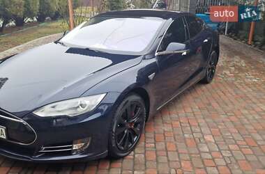 Лифтбек Tesla Model S 2014 в 