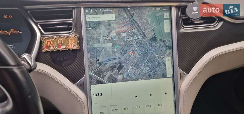Лифтбек Tesla Model S 2014 в Киеве
