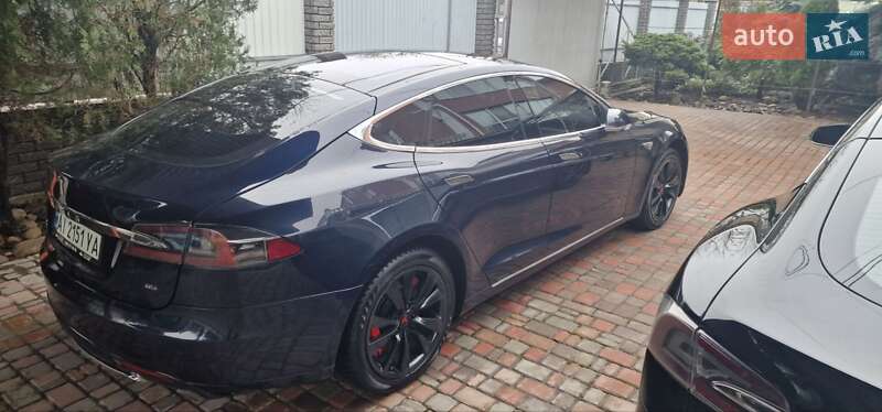 Лифтбек Tesla Model S 2014 в Киеве