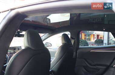 Лифтбек Tesla Model S 2021 в 