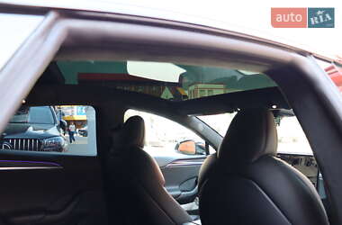 Лифтбек Tesla Model S 2021 в 