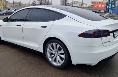 Лифтбек Tesla Model S 2017 в 