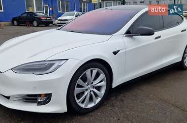 Лифтбек Tesla Model S 2017 в 