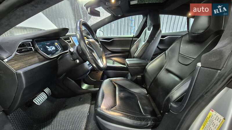 Лифтбек Tesla Model S 2015 в Киеве фото 15 Лифтбек Tesla Model S 2015 в Киеве