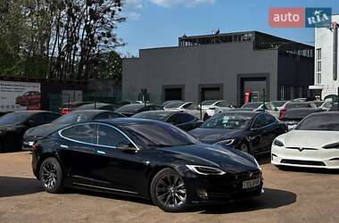 Лифтбек Tesla Model S 2020 в 