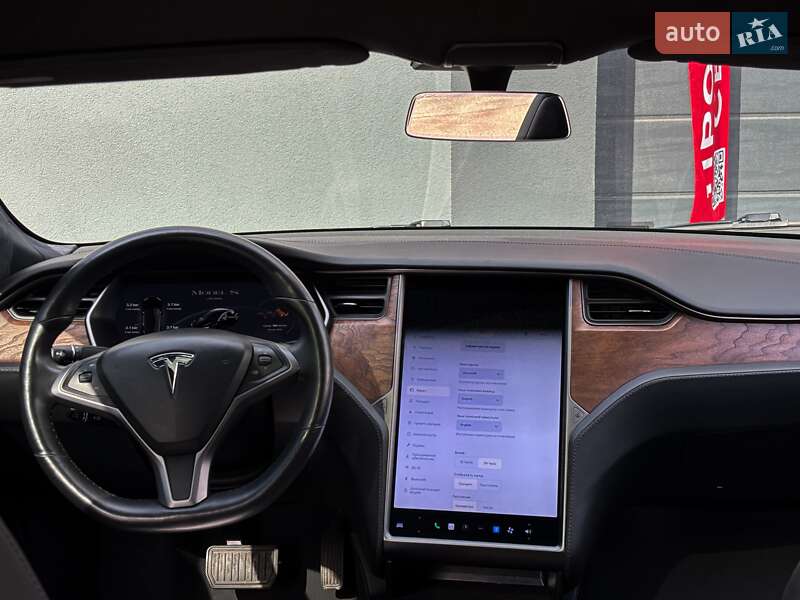 Лифтбек Tesla Model S 2019 в Киеве
