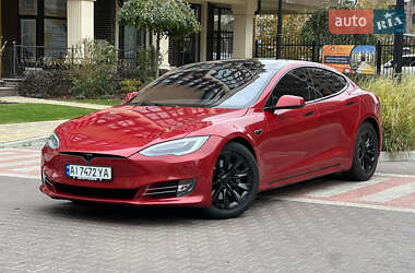 Лифтбек Tesla Model S 2016 в 