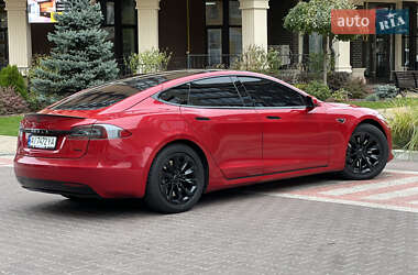 Лифтбек Tesla Model S 2016 в 