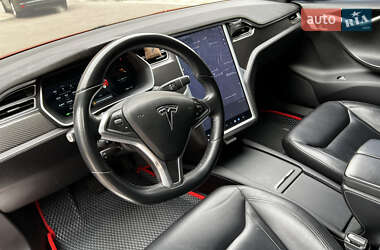 Лифтбек Tesla Model S 2016 в 