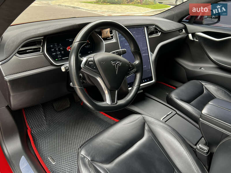 Ліфтбек Tesla Model S 2016 в Києві