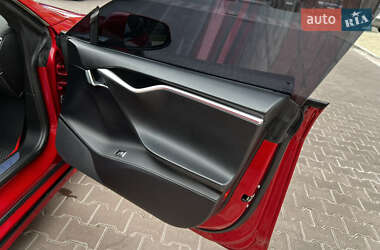 Лифтбек Tesla Model S 2016 в 