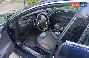 Лифтбек Tesla Model S 2015 в 