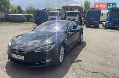 Лифтбек Tesla Model S 2018 в 