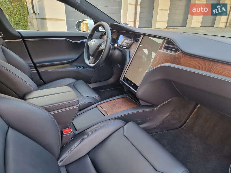Tesla Model S 2017