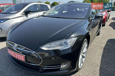 Tesla Model S 2013