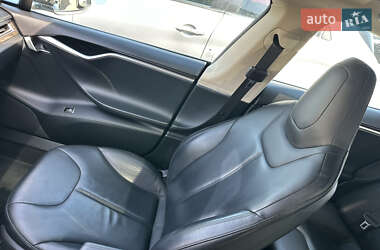 Ліфтбек Tesla Model S 2013 в 