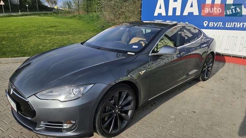 Ліфтбек Tesla Model S 2014 в Тернополі