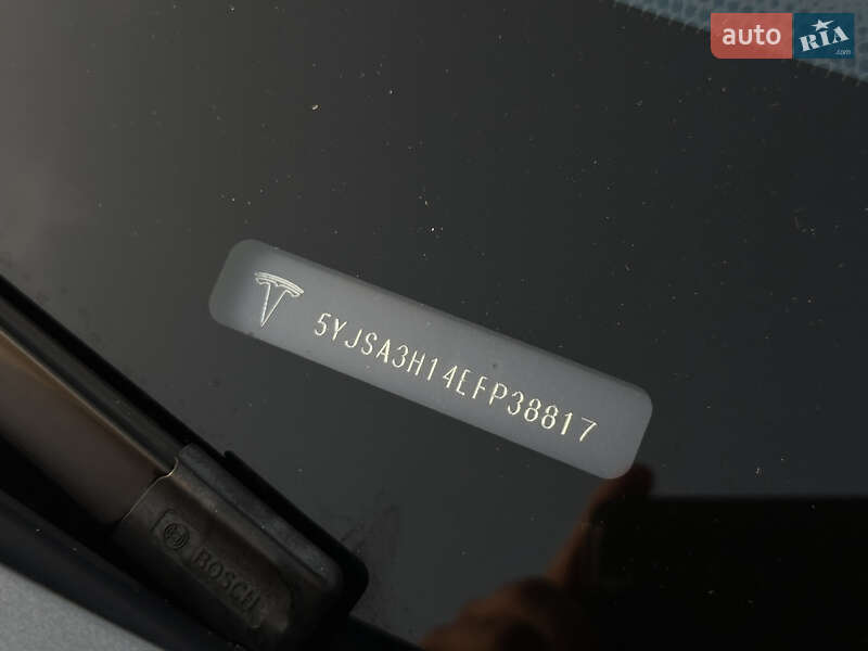 Лифтбек Tesla Model S 2014 в Киеве