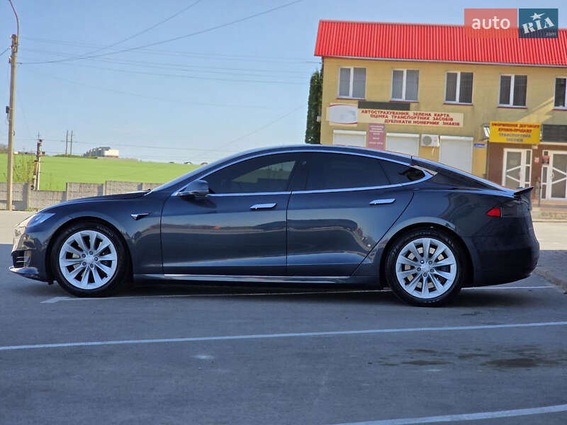 Лифтбек Tesla Model S 2018 в Тернополе