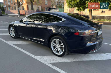 Лифтбек Tesla Model S 2013 в 