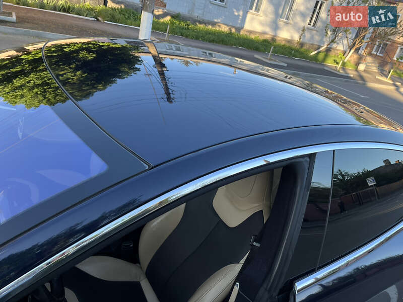 Ліфтбек Tesla Model S 2013 в Києві