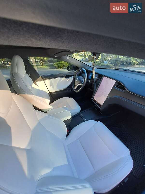 Лифтбек Tesla Model S 2020 в Тернополе