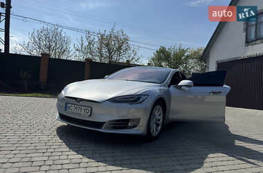 Лифтбек Tesla Model S 2017 в Владимире фото 8 Лифтбек Tesla Model S 2017 в Владимире