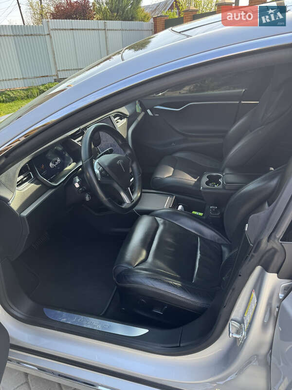 Лифтбек Tesla Model S 2017 в Владимире