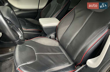 Ліфтбек Tesla Model S 2013 в 