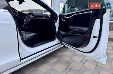 Лифтбек Tesla Model S 2017 в 