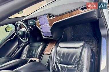 Лифтбек Tesla Model S 2017 в 