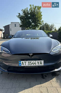 Лифтбек Tesla Model S 2021 в 