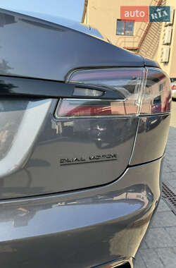 Лифтбек Tesla Model S 2021 в 