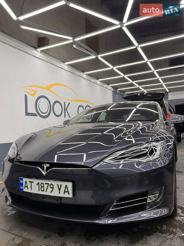 Ліфтбек Tesla Model S 2020 в Івано-Франківську