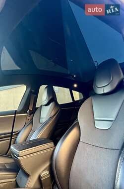 Лифтбек Tesla Model S 2017 в 