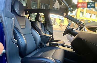 Лифтбек Tesla Model S 2017 в 