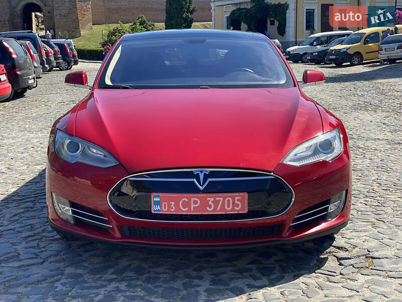Ліфтбек Tesla Model S 2013 в Луцьку